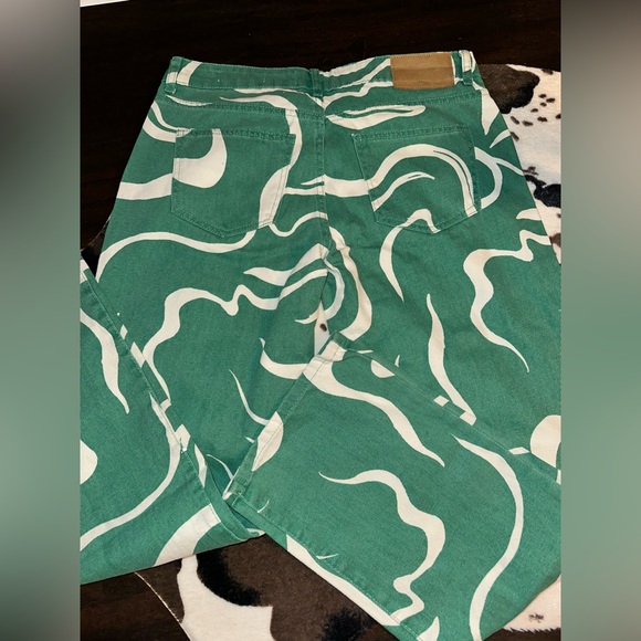 Cotton: On Straight Low Rise Green White Jeans - Picture 7 of 8